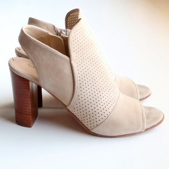 Via Spiga Beige Suede Leather Peep Toe Block Heel Perforated Bootie Shoes 5.5 - Picture 2 of 16